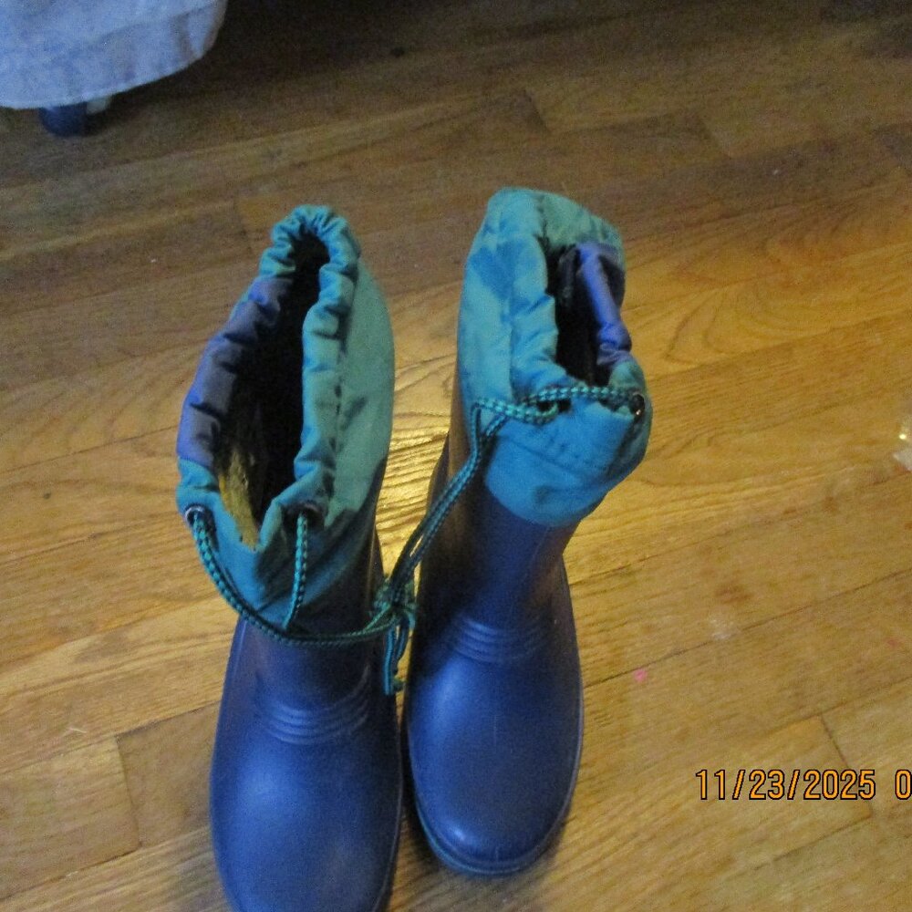 l.l. bean kids snow boots with fleece linings sz l
